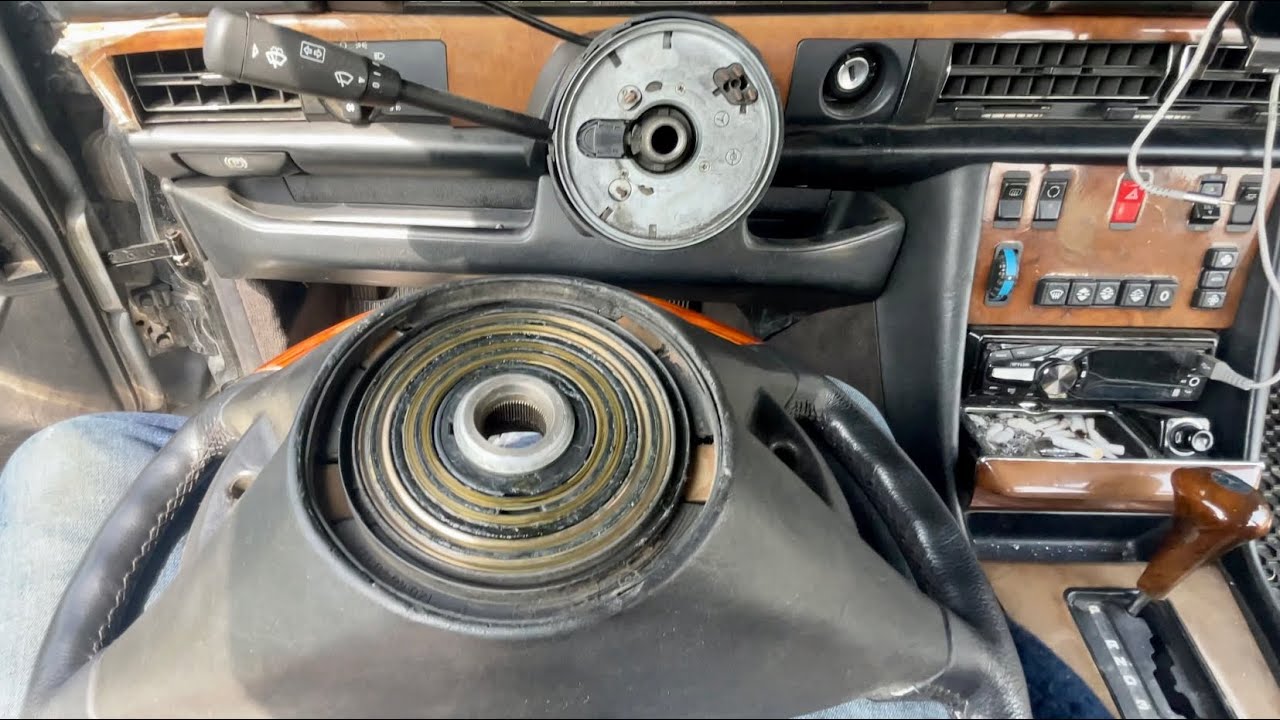 Troubleshooting MercedesBenz 560SEL: Shaking Steering Wheel & Leaking Fluid