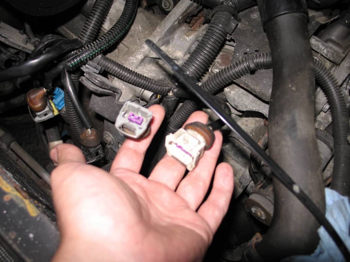 Troubleshooting the 2009 Ford Focus: TPS Replacement – Is the Throttle Body to Blame?