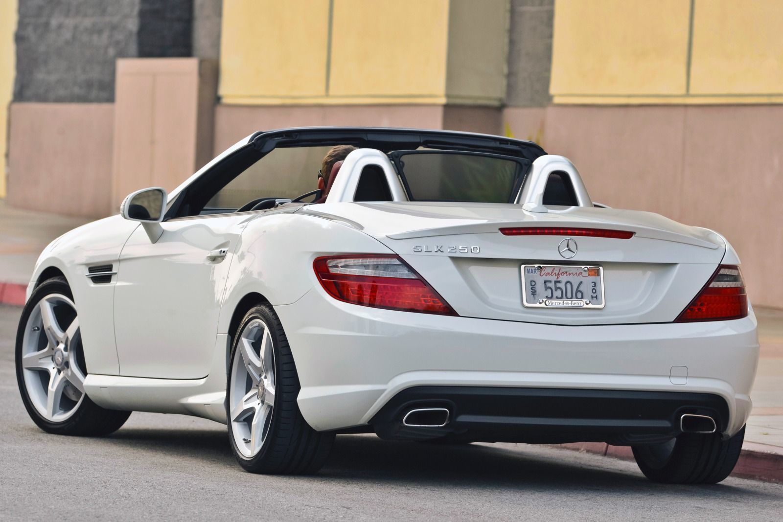 Unveiling the 2015 MercedesBenz SLK350: Addressing Problems and Complaints